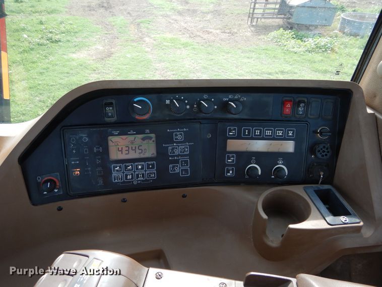 image for item HS9581 2004 John Deere 9220  4WD tractor