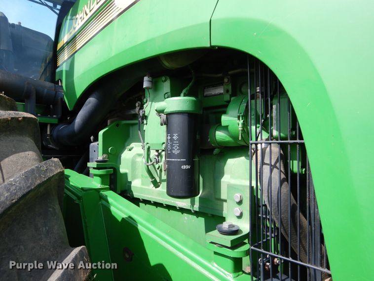 image for item HS9581 2004 John Deere 9220  4WD tractor