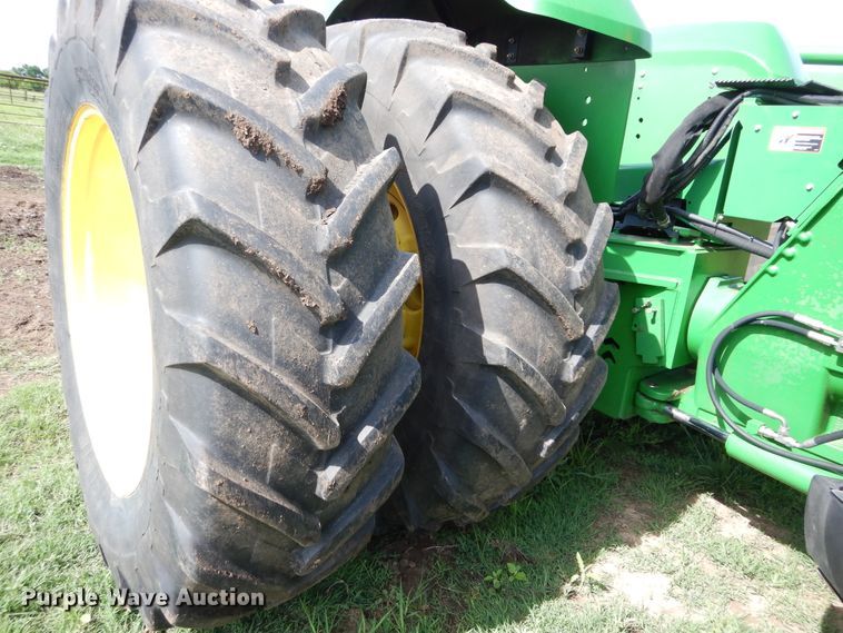 image for item HS9581 2004 John Deere 9220  4WD tractor