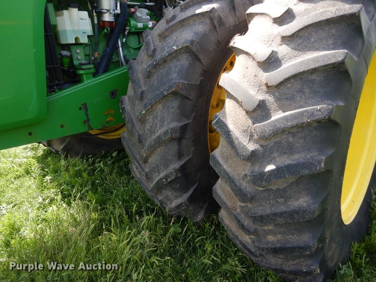 image for item HS9581 2004 John Deere 9220  4WD tractor