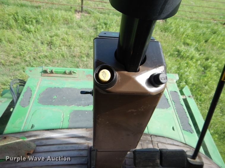 image for item HS9582 1990 John Deere 9600 combine