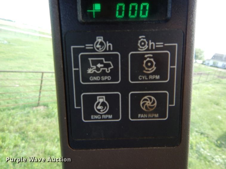 image for item HS9582 1990 John Deere 9600 combine