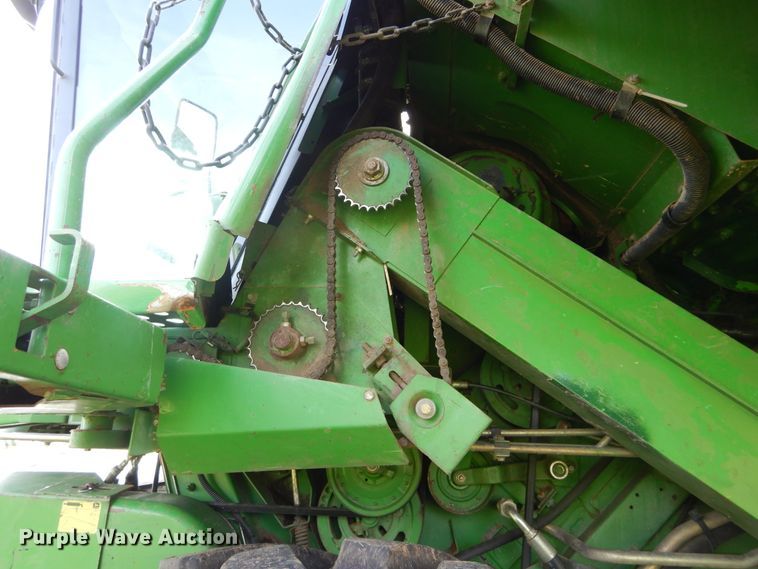 image for item HS9582 1990 John Deere 9600 combine