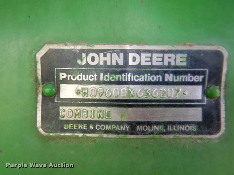 image for item HS9582 1990 John Deere 9600 combine