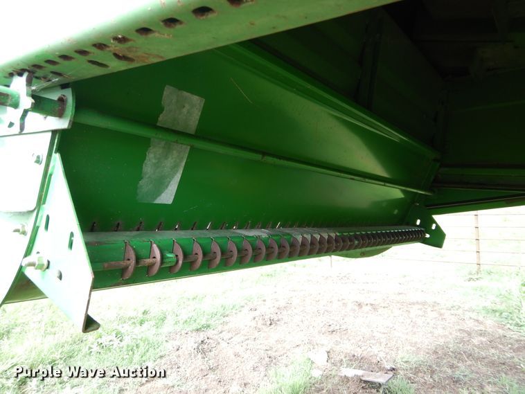 image for item HS9582 1990 John Deere 9600 combine