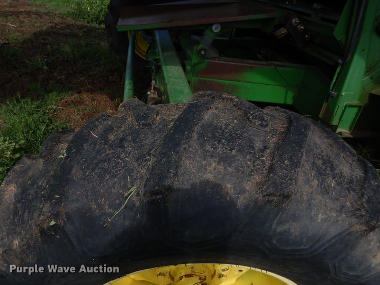 image for item HS9582 1990 John Deere 9600 combine