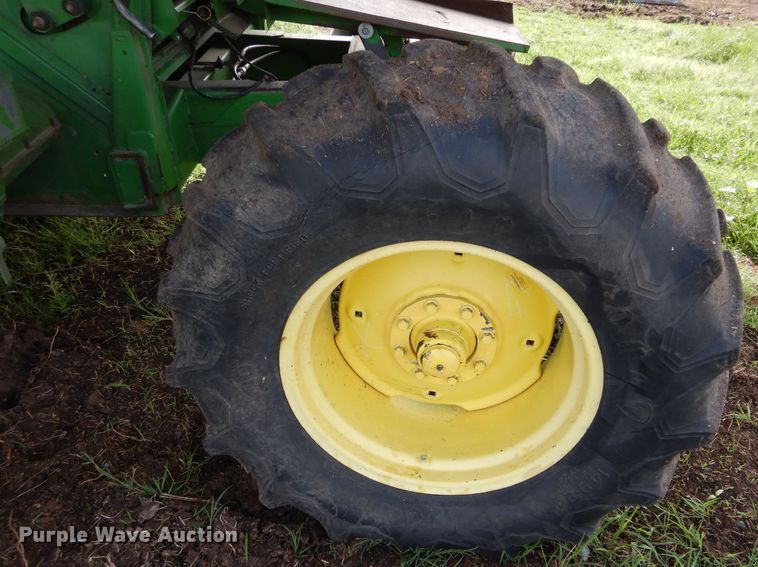 image for item HS9582 1990 John Deere 9600 combine