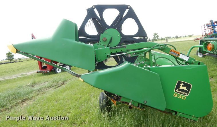 image for item HS9585 1998 John Deere 930  flex head