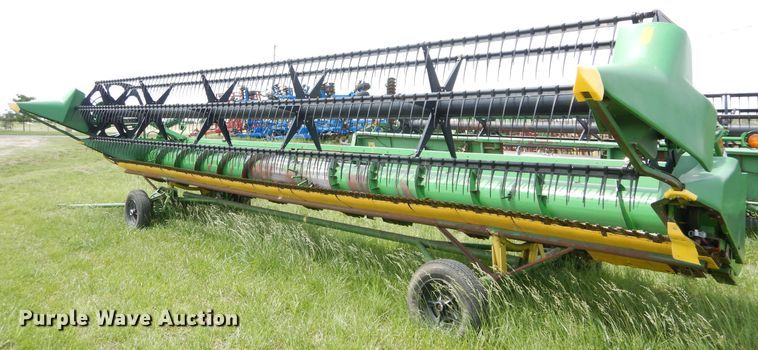 image for item HS9585 1998 John Deere 930  flex head