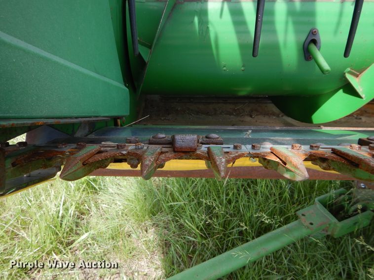 image for item HS9585 1998 John Deere 930  flex head