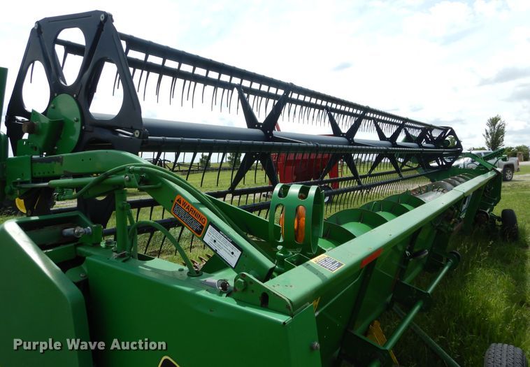 image for item HS9585 1998 John Deere 930  flex head