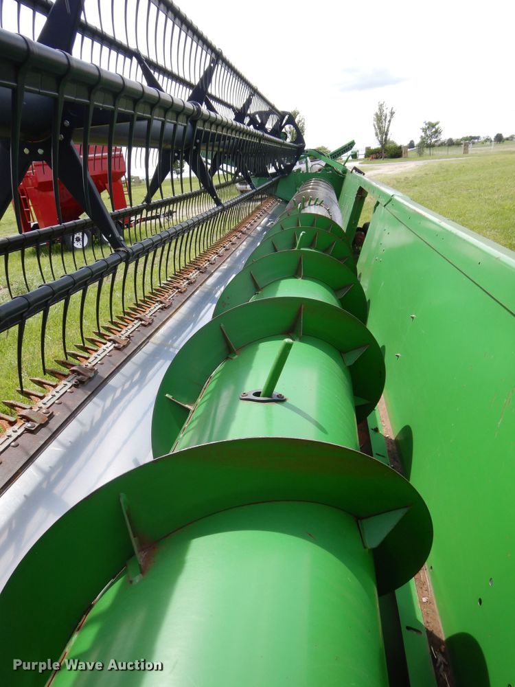 image for item HS9585 1998 John Deere 930  flex head