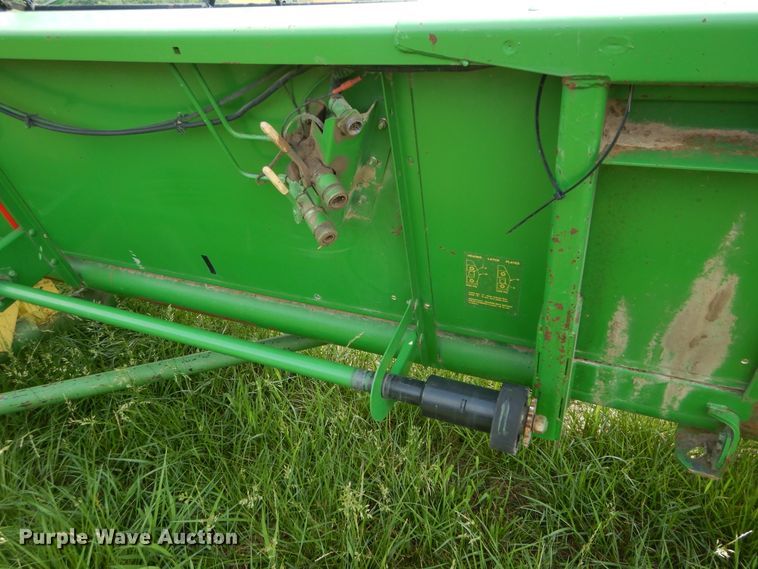 image for item HS9585 1998 John Deere 930  flex head