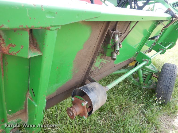 image for item HS9585 1998 John Deere 930  flex head