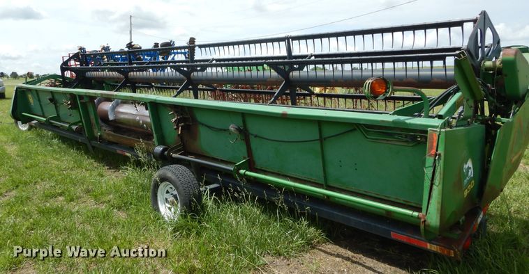 image for item HS9586 1994 John Deere 930 flex head