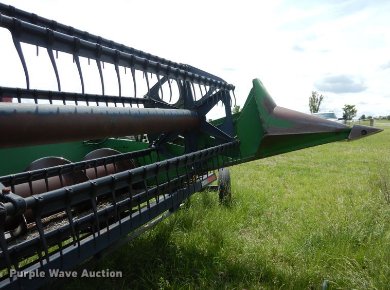 image for item HS9586 1994 John Deere 930 flex head