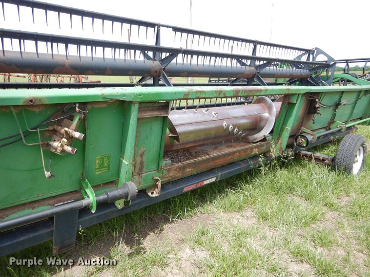 image for item HS9586 1994 John Deere 930 flex head