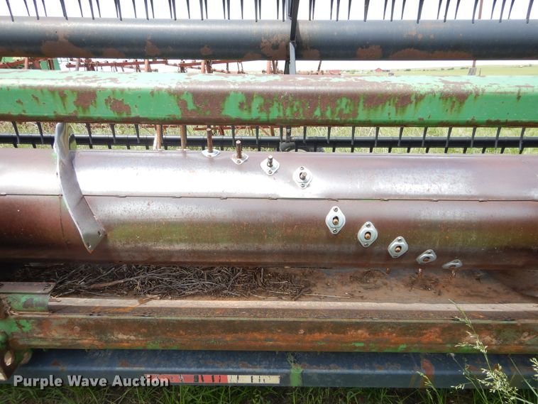 image for item HS9586 1994 John Deere 930 flex head