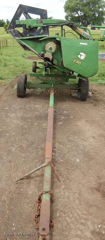 image for item HS9587 1992 John Deere 930 rigid head