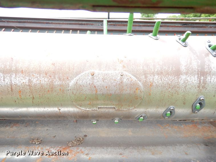 image for item HS9587 1992 John Deere 930 rigid head