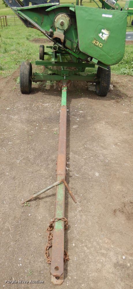 image for item HS9587 1992 John Deere 930 rigid head