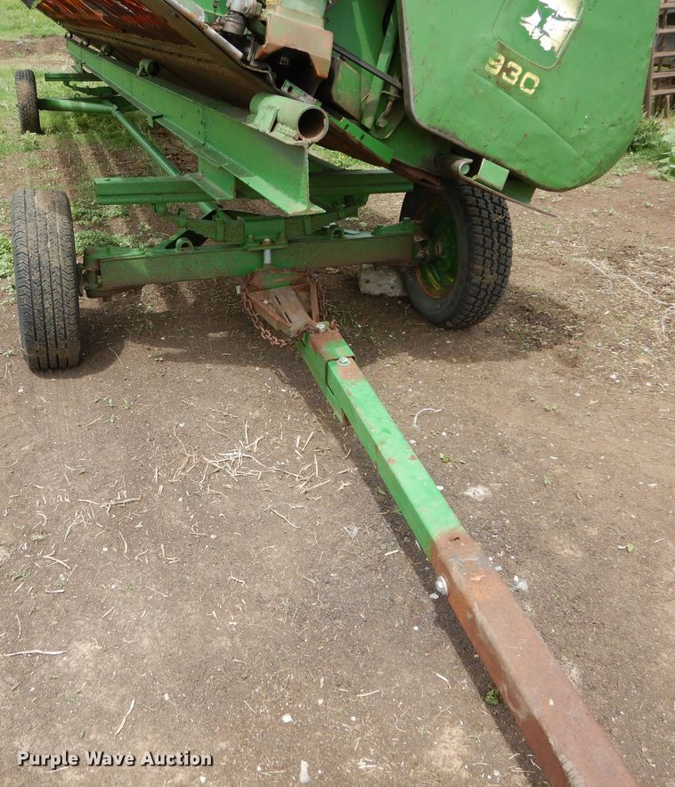image for item HS9587 1992 John Deere 930 rigid head