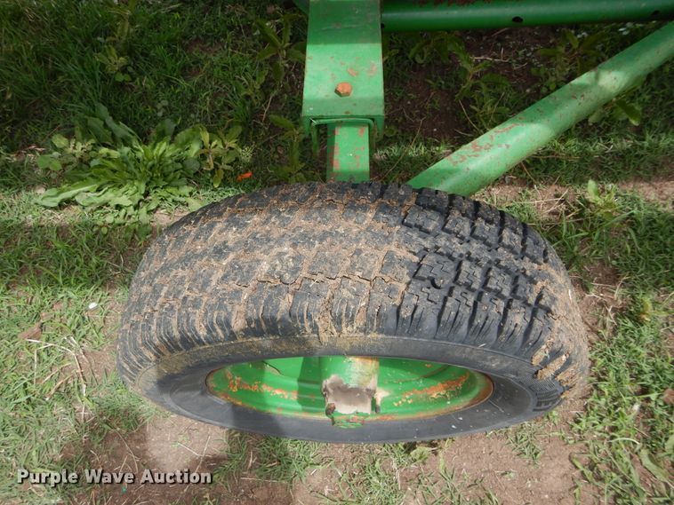 image for item HS9587 1992 John Deere 930 rigid head