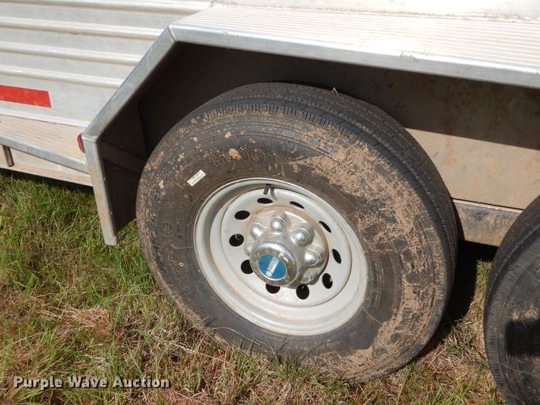 image for item HS9653 2005 Featherlite 8127 livestock trailer