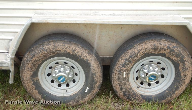 image for item HS9653 2005 Featherlite 8127 livestock trailer