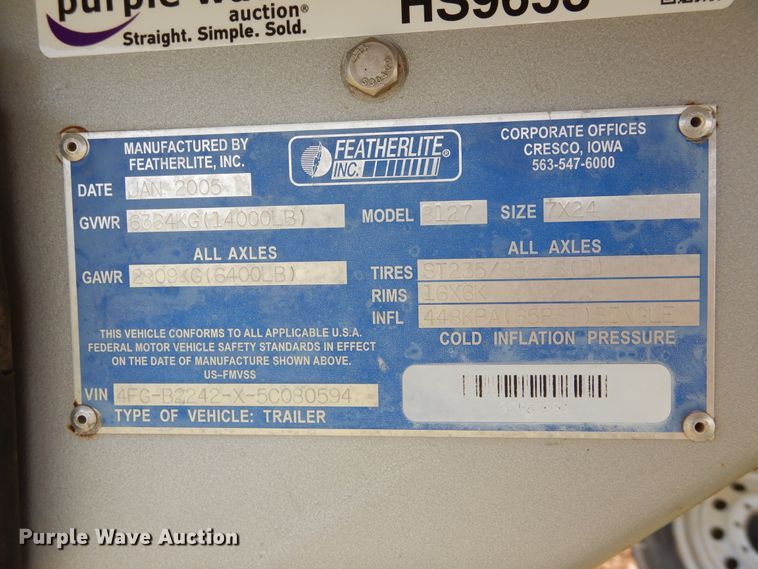 image for item HS9653 2005 Featherlite 8127 livestock trailer