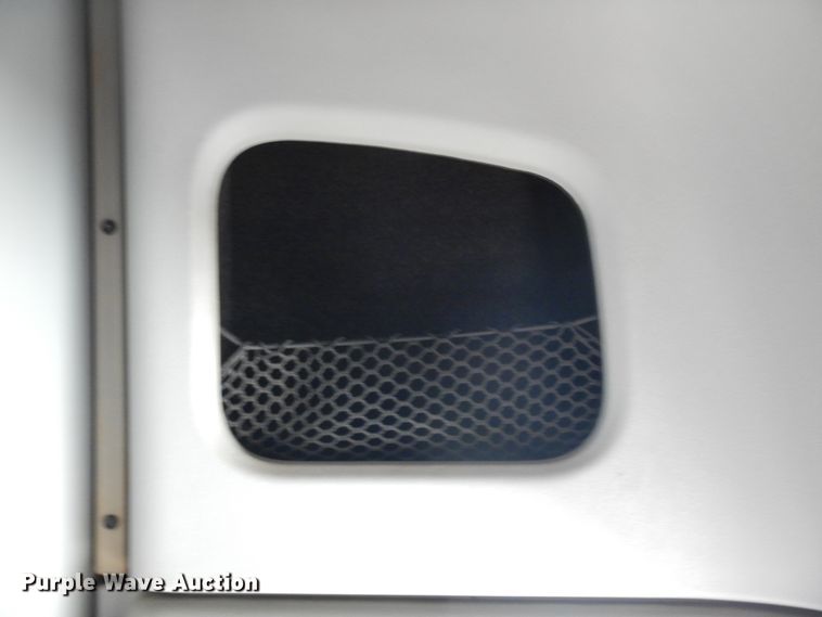 image for item DE5798 2005 Freightliner Columbia  semi truck