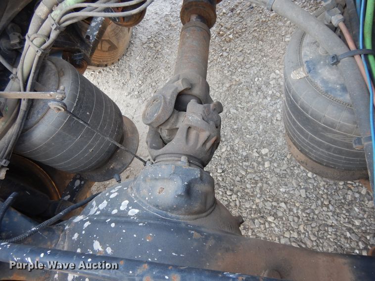 image for item DE5798 2005 Freightliner Columbia  semi truck