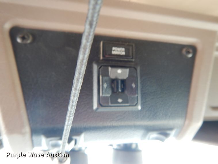 image for item DE5799 2005 Kenworth T600  semi truck