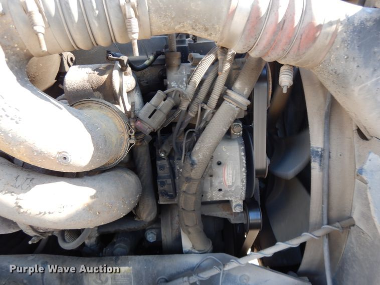 image for item DE5799 2005 Kenworth T600  semi truck