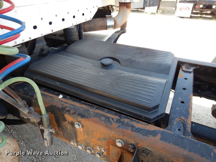 image for item DE5800 2003 Freightliner Century Classic  semi truck