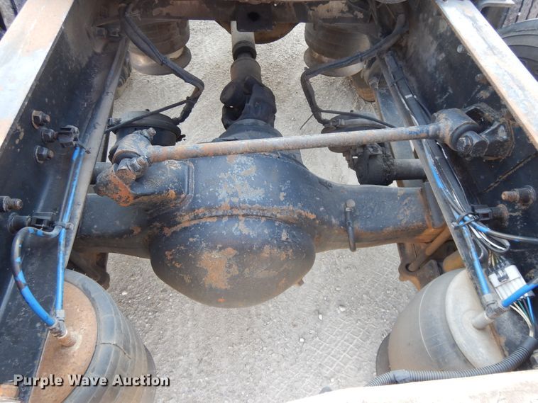 image for item DE5800 2003 Freightliner Century Classic  semi truck