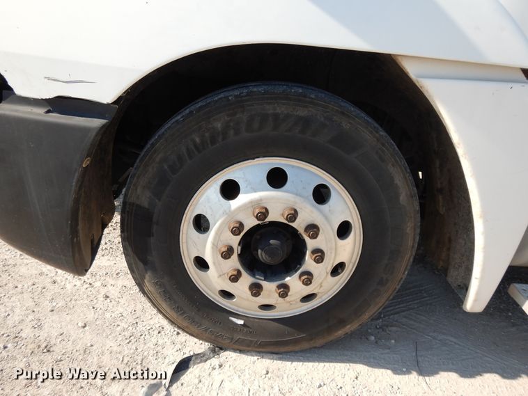 image for item DE5800 2003 Freightliner Century Classic  semi truck