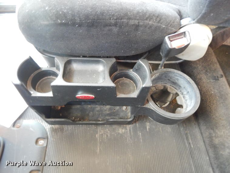 image for item DE5801 2009 Peterbilt 386  semi truck