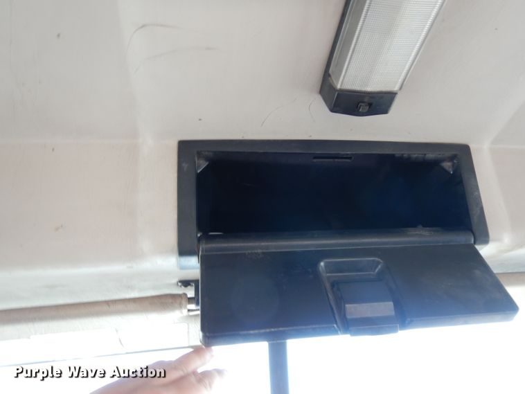 image for item DH2411 2007 Mack CXN semi truck