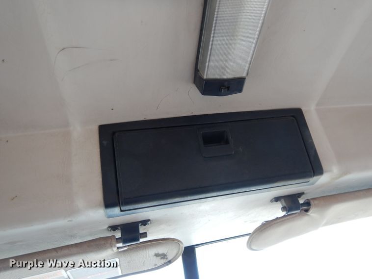 image for item DH2411 2007 Mack CXN semi truck