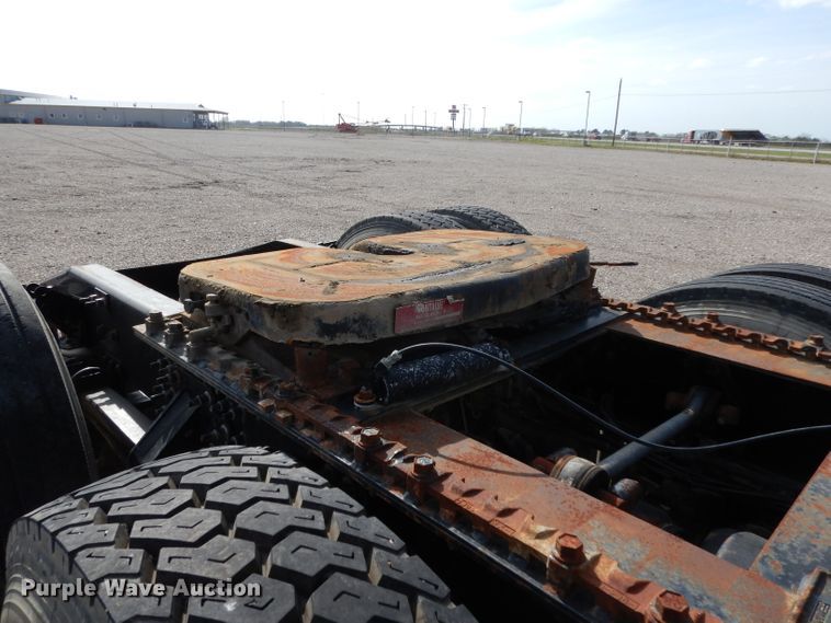 image for item DH2411 2007 Mack CXN semi truck