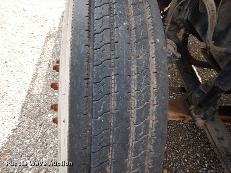 image for item DH2411 2007 Mack CXN semi truck