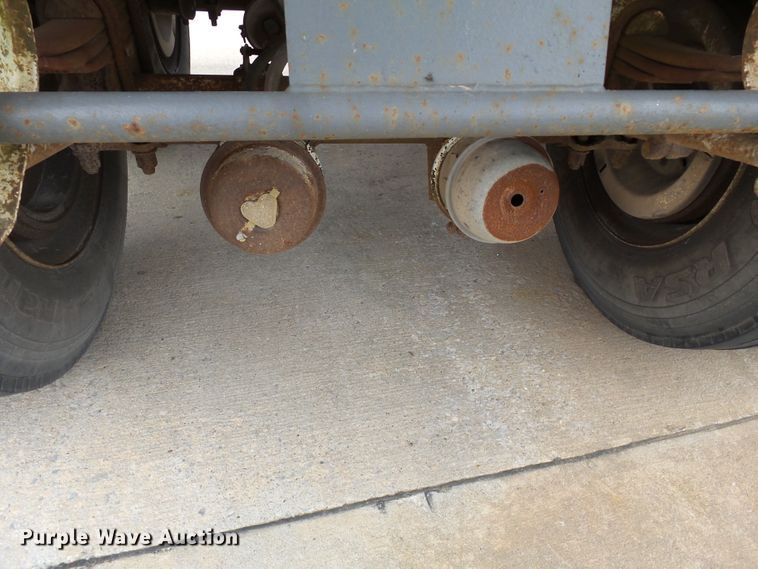 image for item DH3775 1997 Walker tank trailer