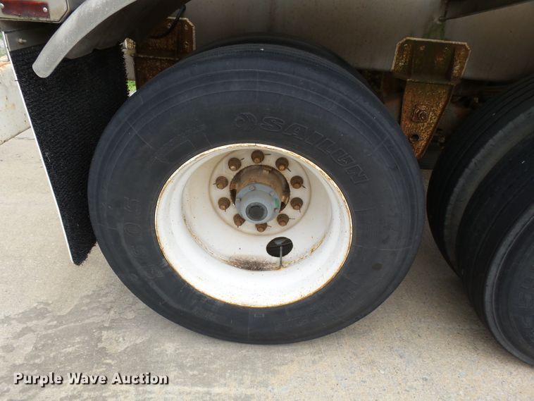 image for item DH3775 1997 Walker tank trailer