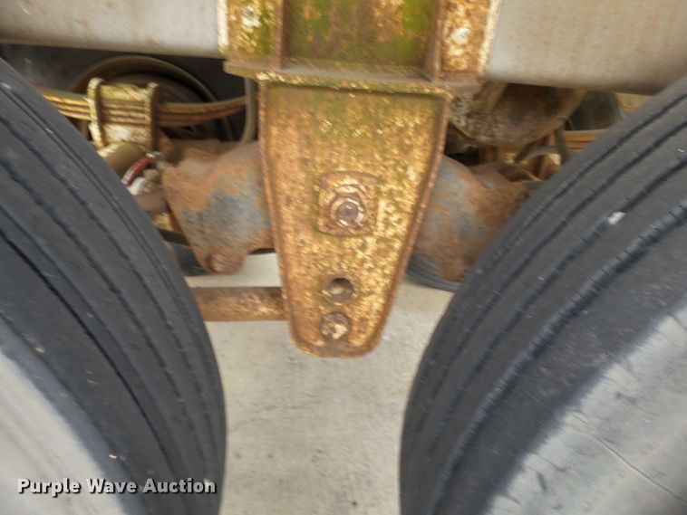 image for item DH3775 1997 Walker tank trailer