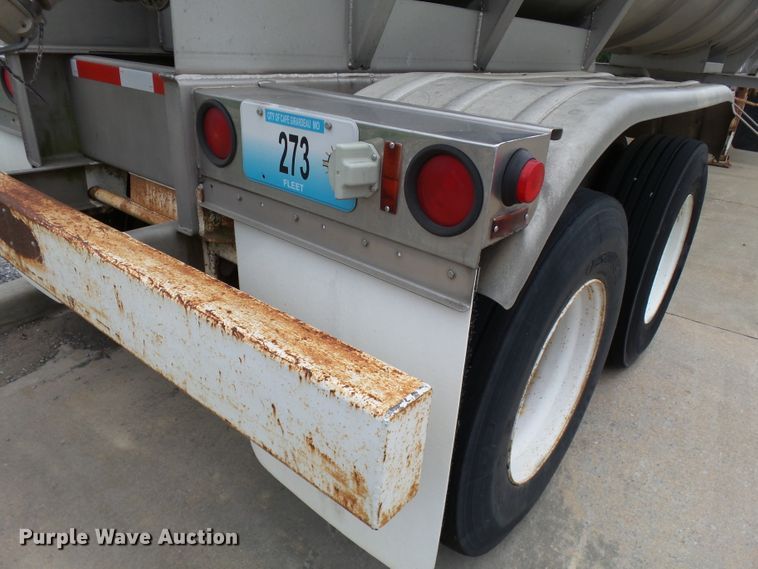 image for item DH3775 1997 Walker tank trailer