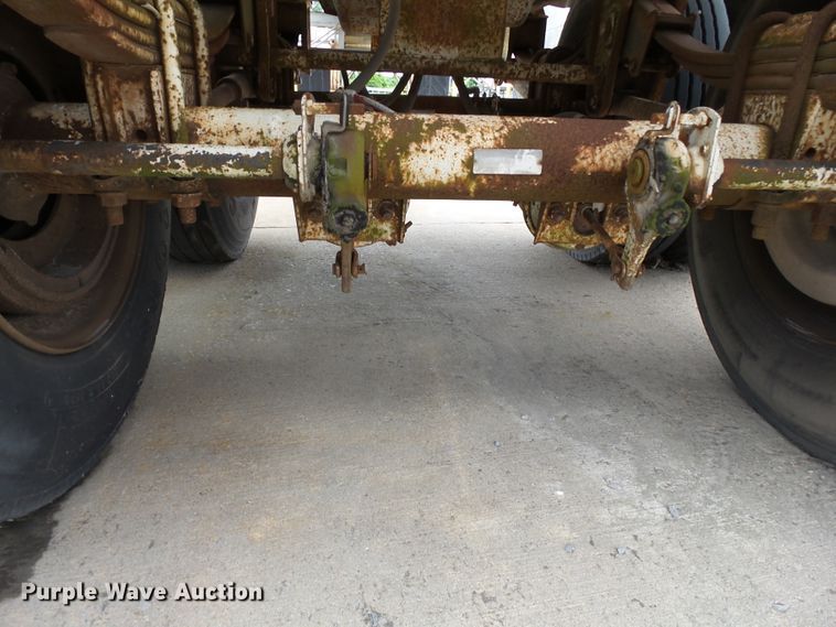 image for item DH3775 1997 Walker tank trailer