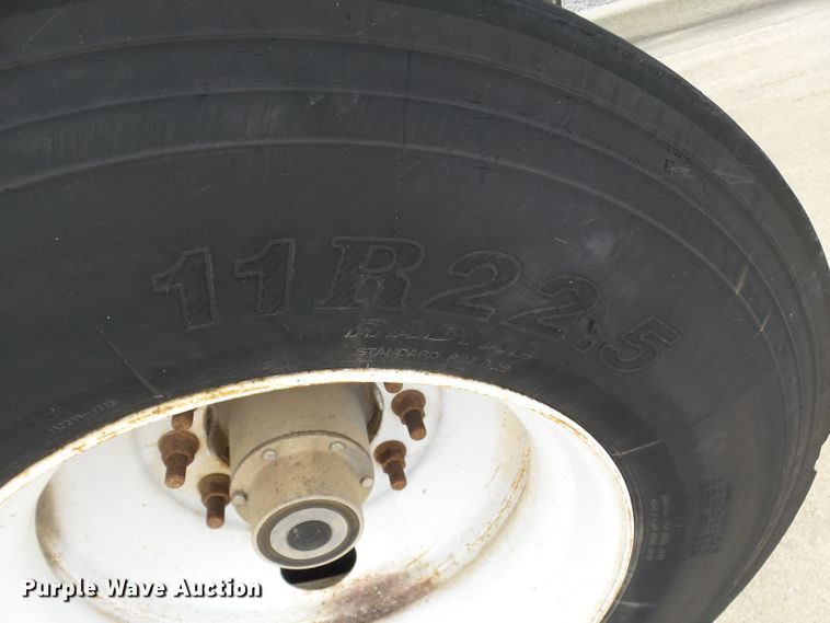 image for item DH3776 2007 Walker tank trailer