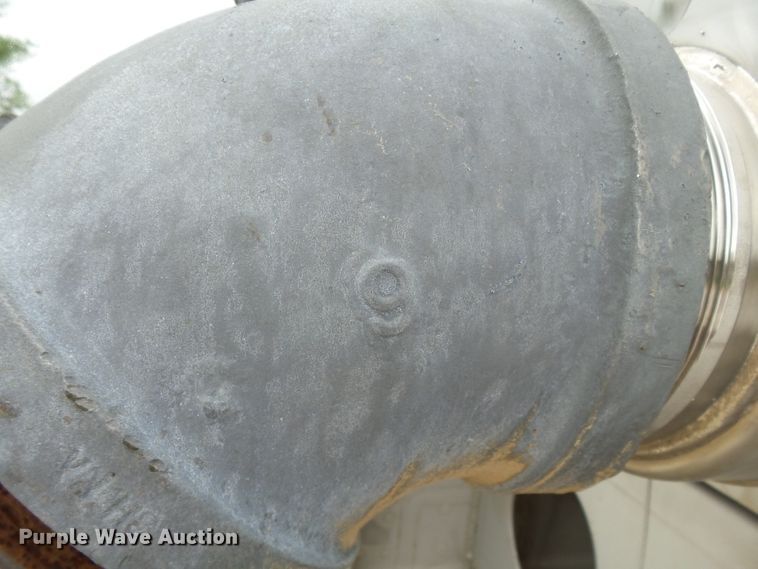 image for item DH3776 2007 Walker tank trailer