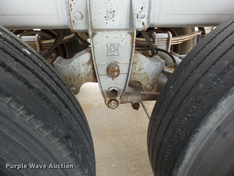 image for item DH3776 2007 Walker tank trailer